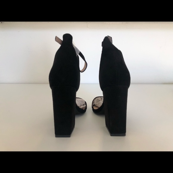 Pretty Little Thing Block Heel Strappy Sandal NWT - Picture 4 of 8